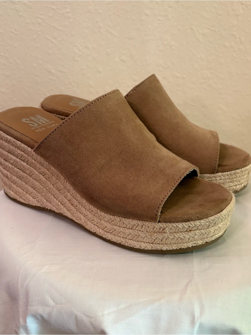 SM New York  Platform Dress Sandals 
Size 6